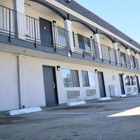 Value Inn Bellflower Extérieur photo