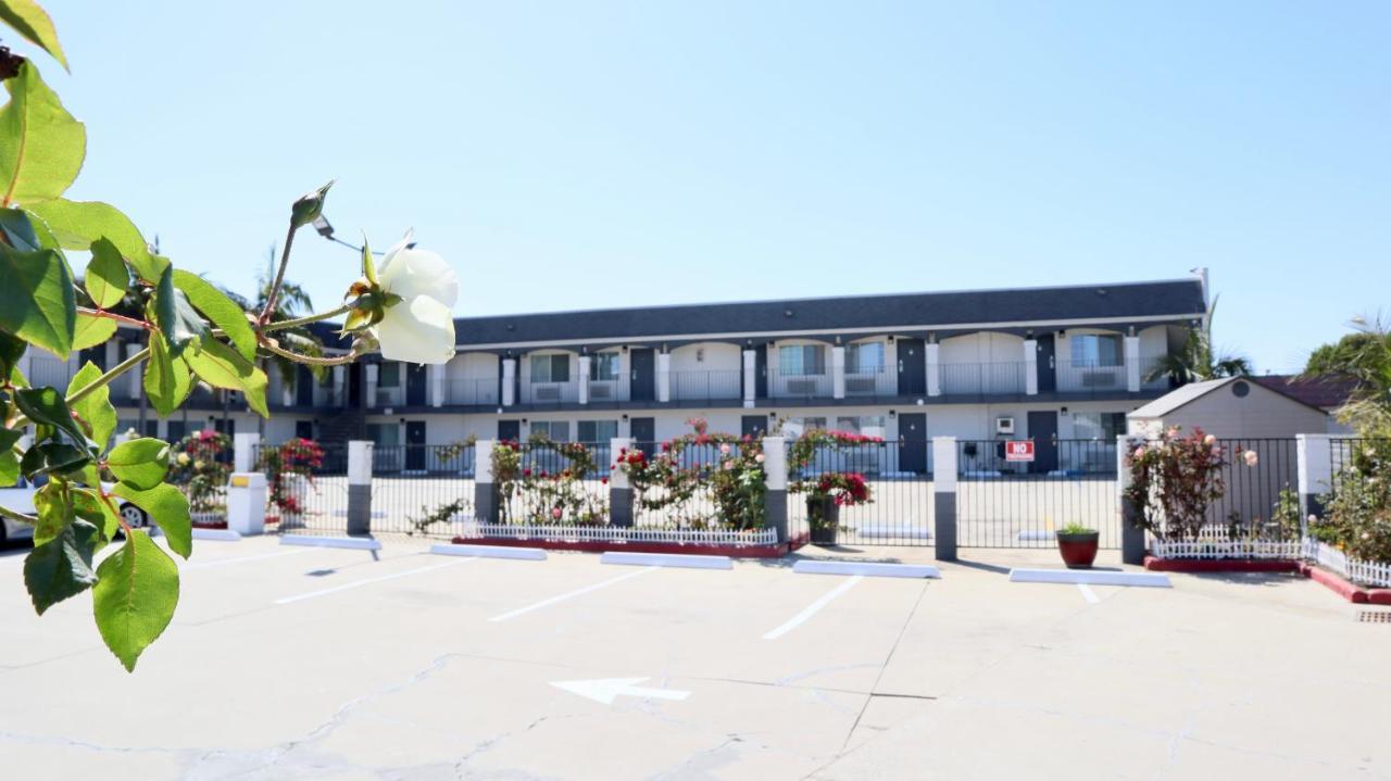 Value Inn Bellflower Extérieur photo