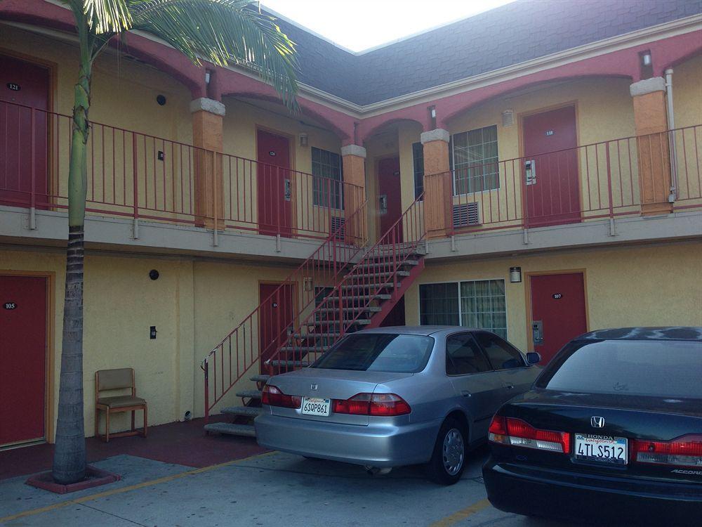 Value Inn Bellflower Extérieur photo