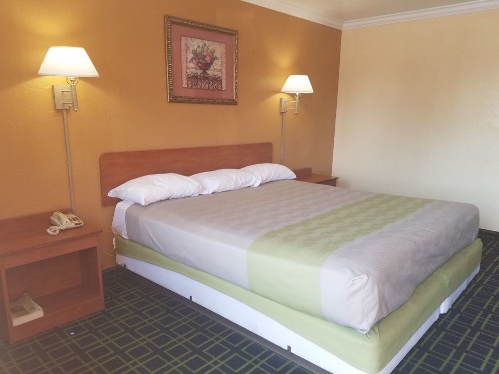 Value Inn Bellflower Extérieur photo